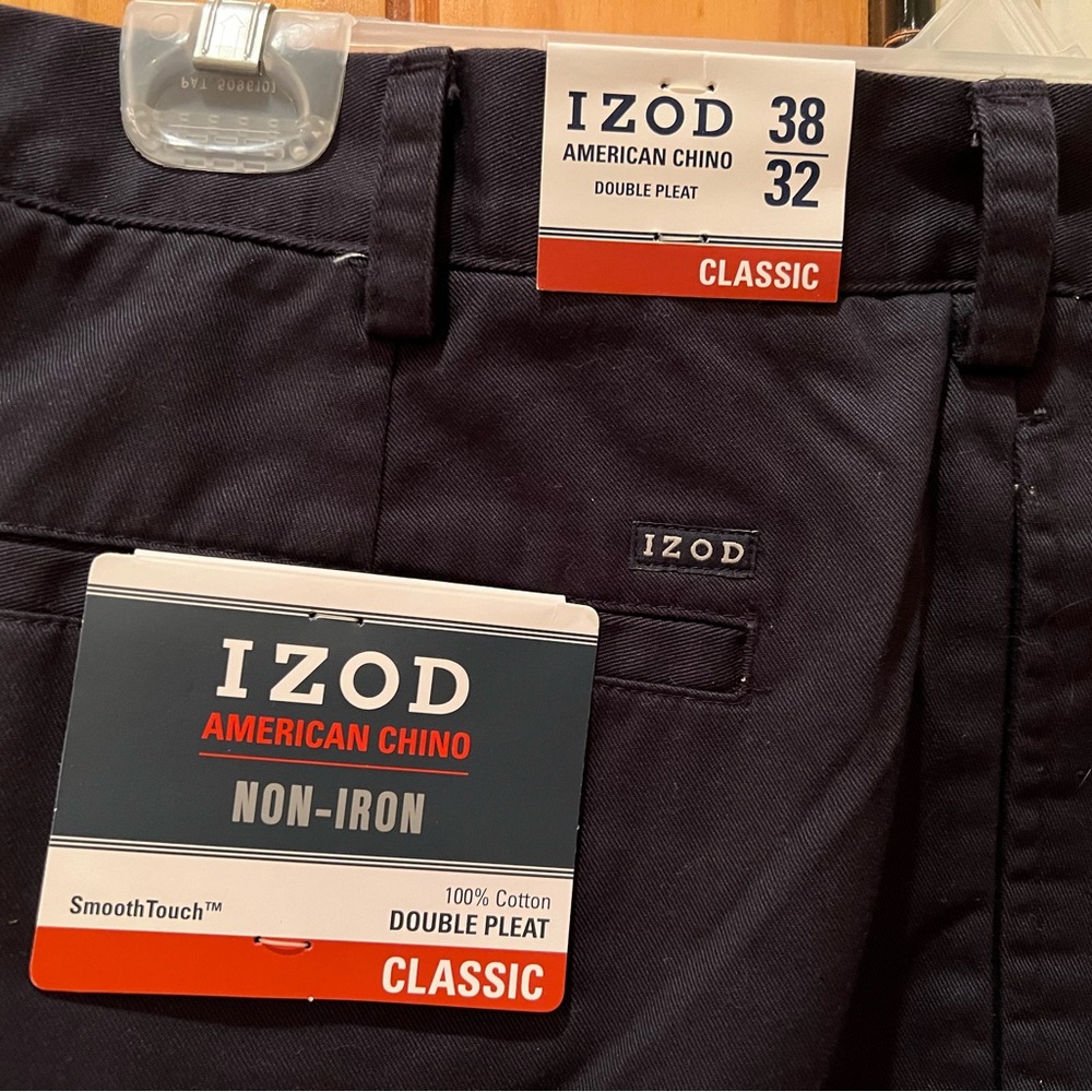 Men’s Chinos Izod classic Fit Double pleated Navy - NWT